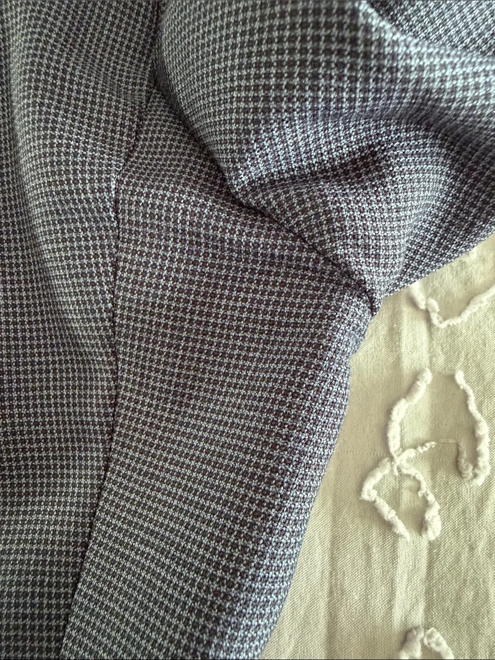 Alton Lane Men's 100% Wool 2-Piece Suit Blue Micro-Check 42R 38x29 W/Garment Bag